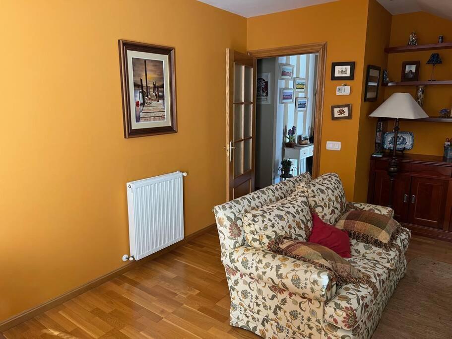 Atractivo Atico 2 Habitaciones Villaviciosa  Luaran gambar